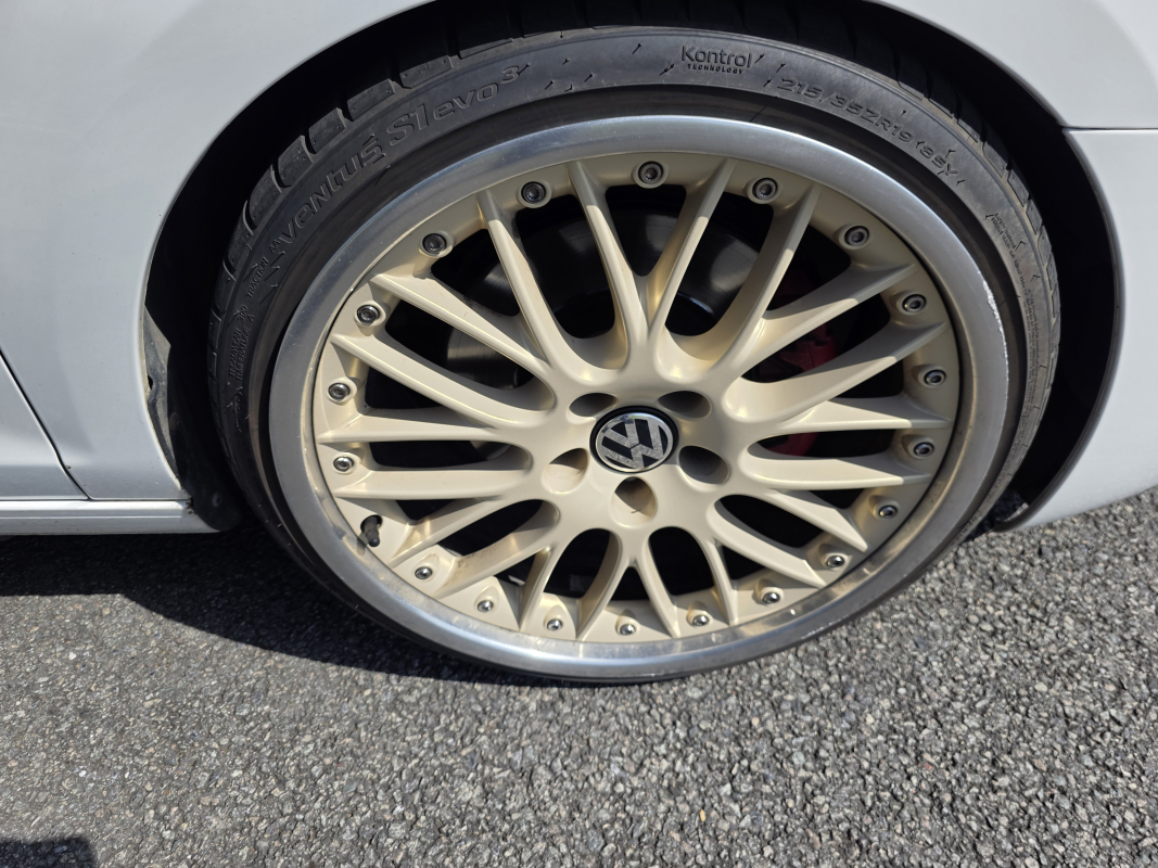 Volkswagen Golf — 28