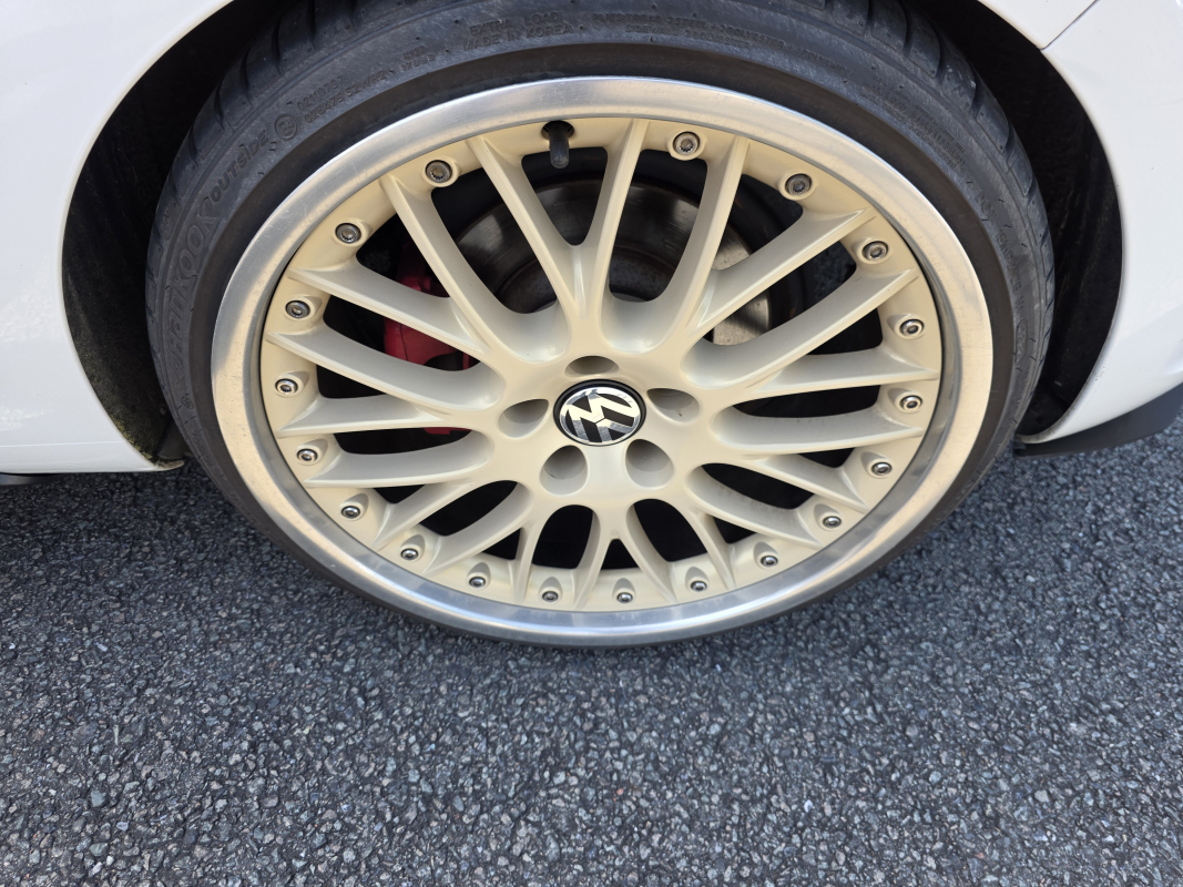 Volkswagen Golf — 29