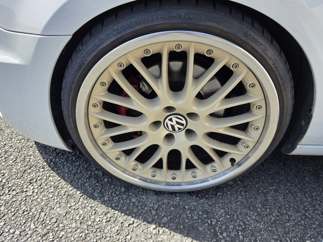 Volkswagen Golf — 31