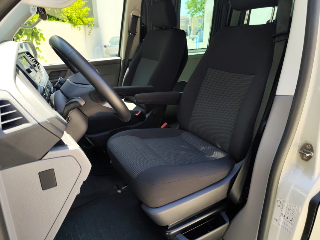 Volkswagen Transporter — 12