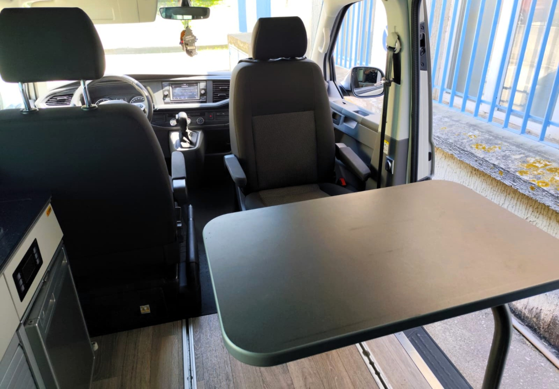 Volkswagen Transporter — 21