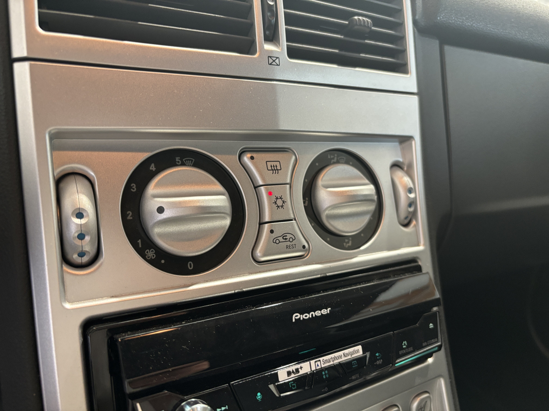 Chrysler Crossfire — 20