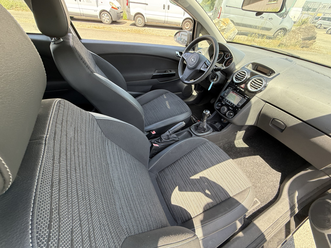 Opel Corsa — 12