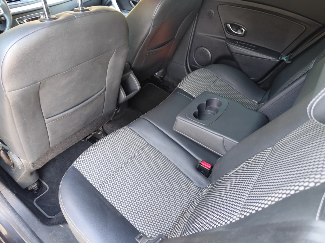 Renault Megane — 19