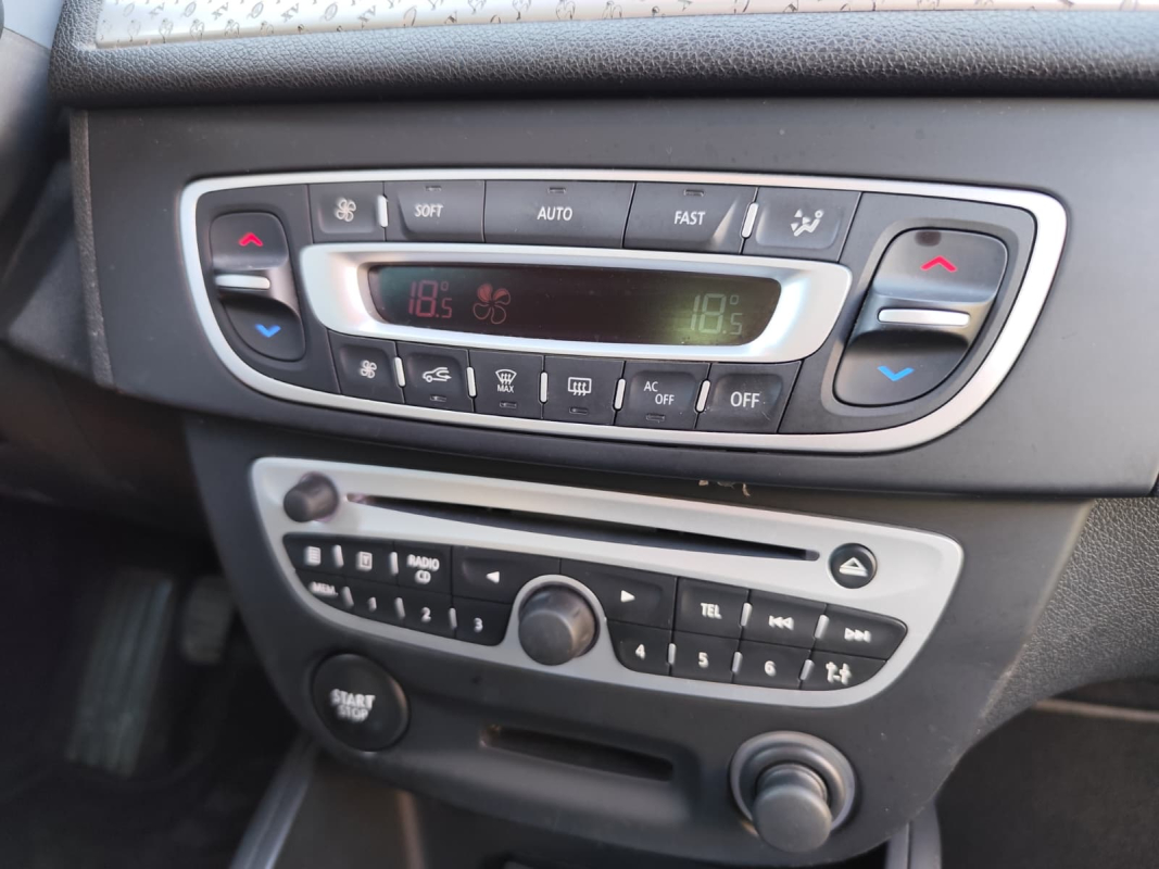 Renault Megane — 25