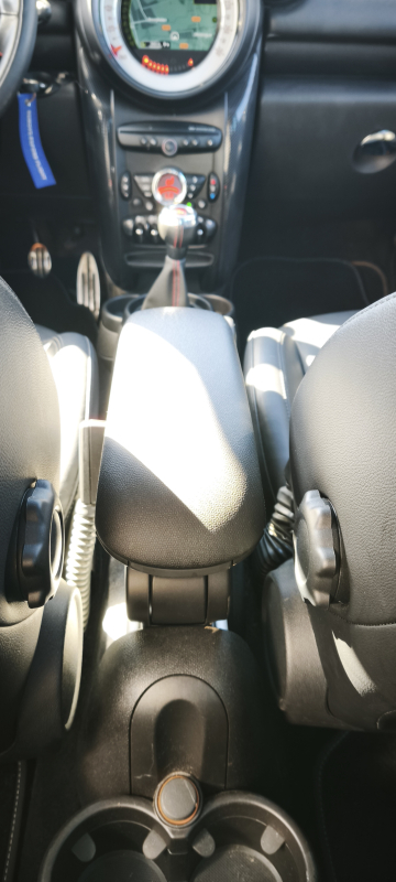 Mini Countryman — 24