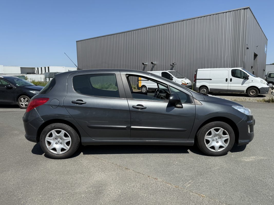 Peugeot 308 — 4