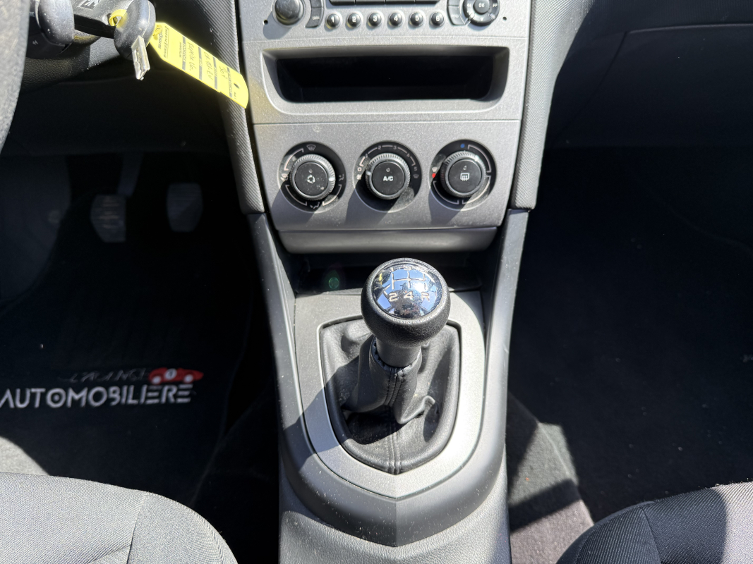 Peugeot 308 — 19