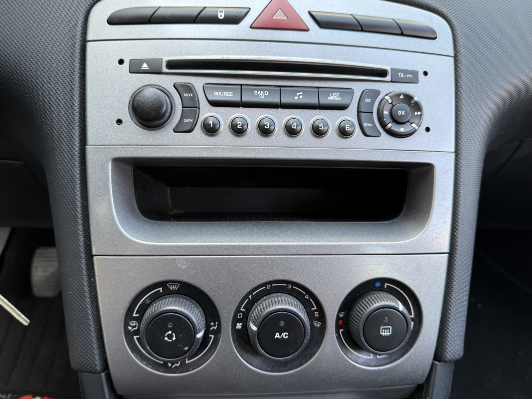 Peugeot 308 — 18