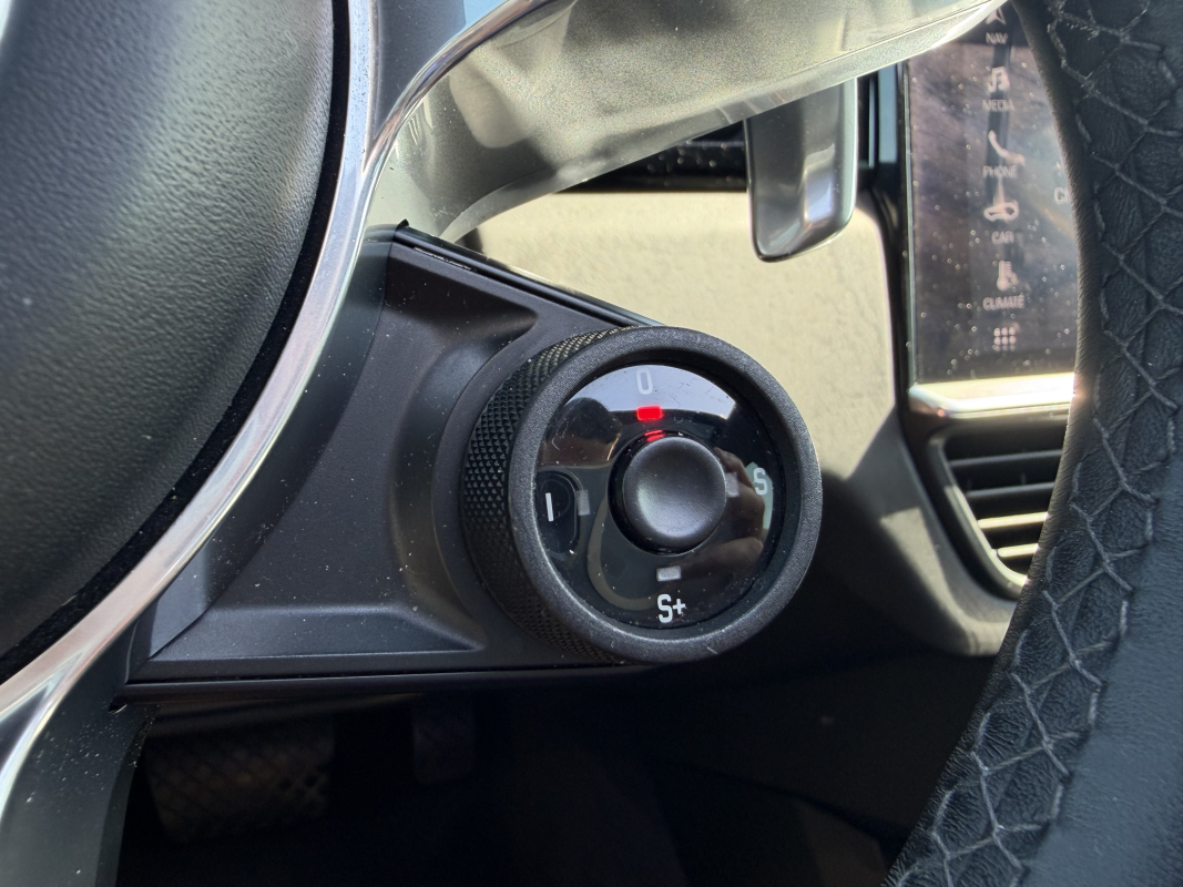 Porsche Cayenne — 32