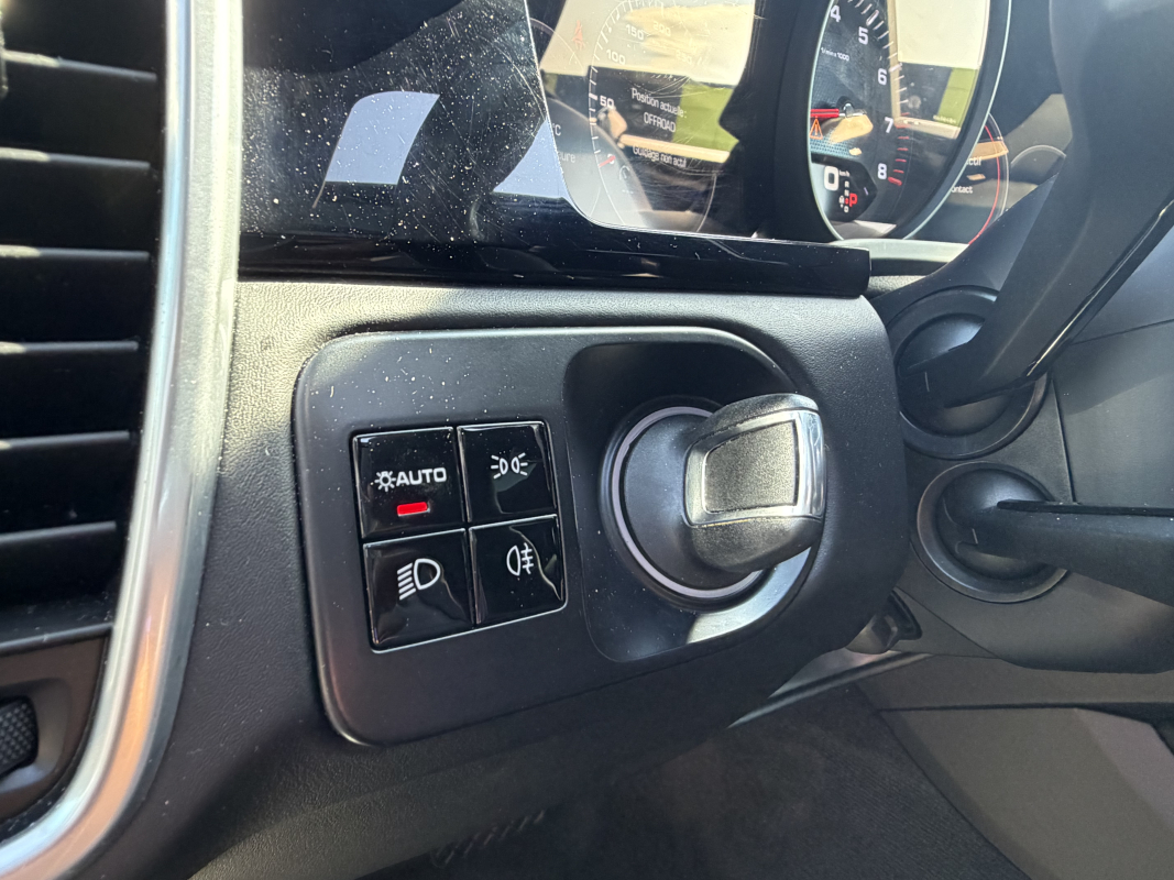 Porsche Cayenne — 28