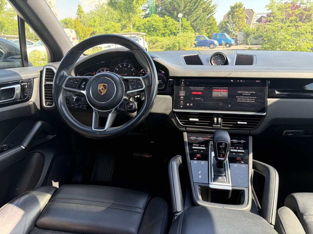 Porsche Cayenne — 16