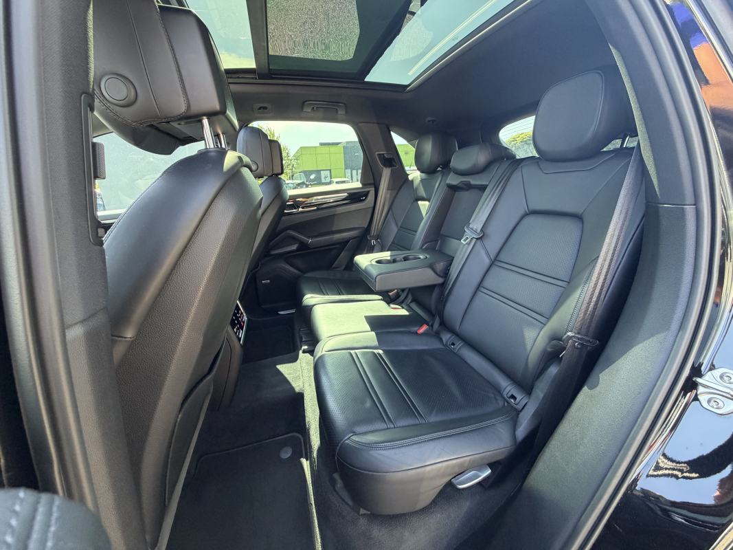 Porsche Cayenne — 15