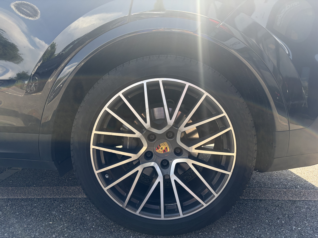 Porsche Cayenne — 38