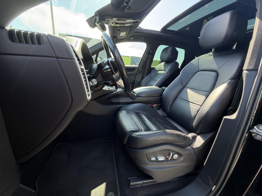 Porsche Cayenne — 10