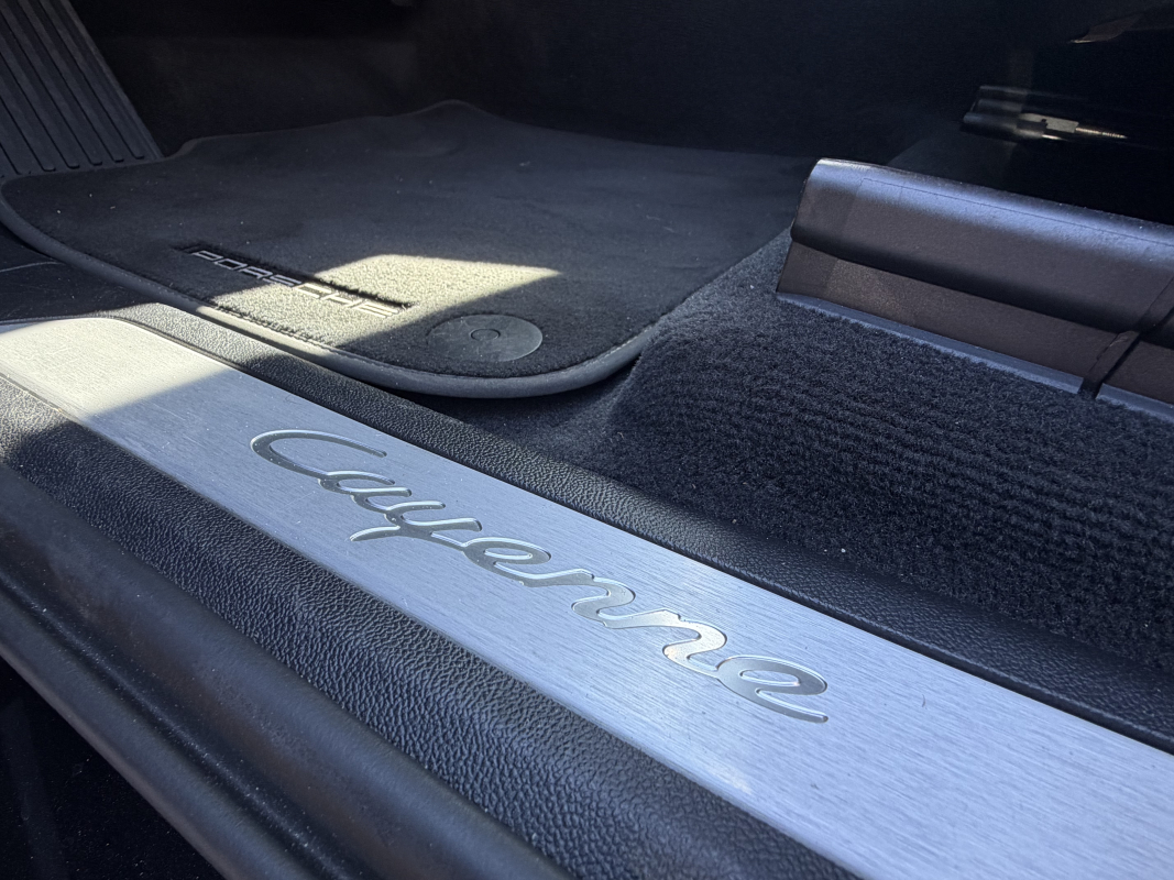 Porsche Cayenne — 27