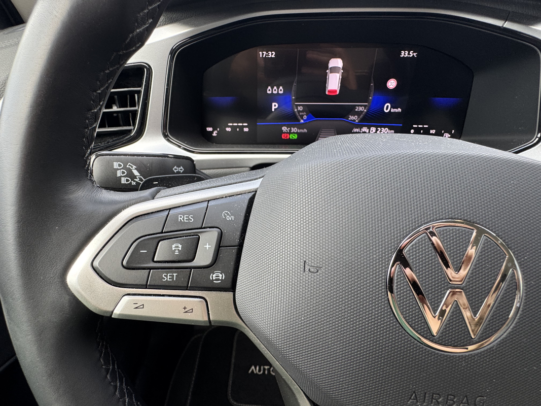 Volkswagen T-roc — 15
