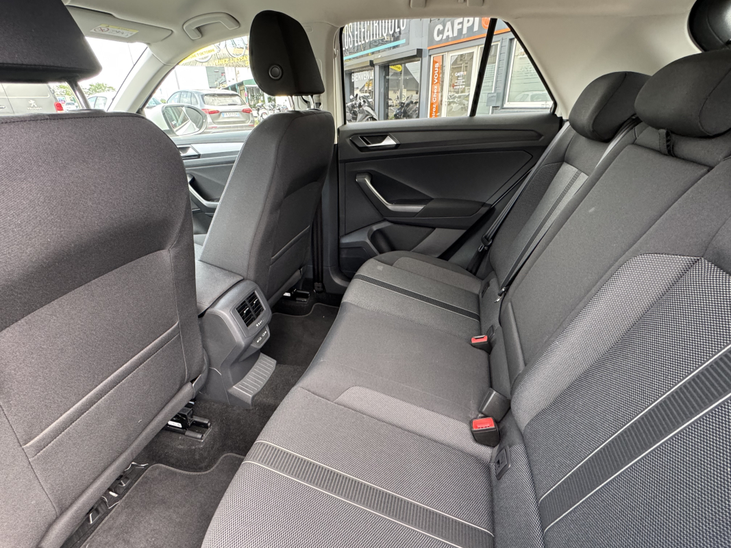 Volkswagen T-roc — 23
