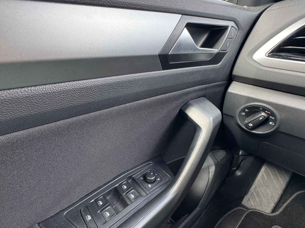 Volkswagen T-roc — 21