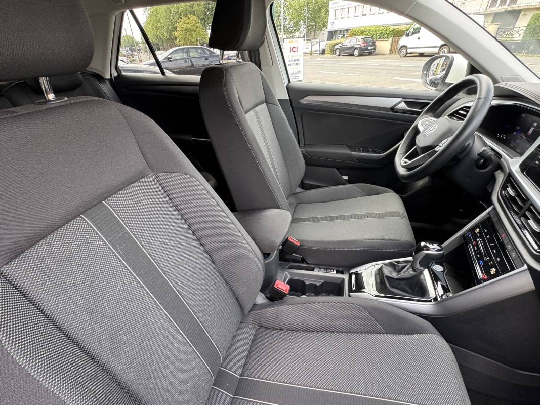 Volkswagen T-roc — 25