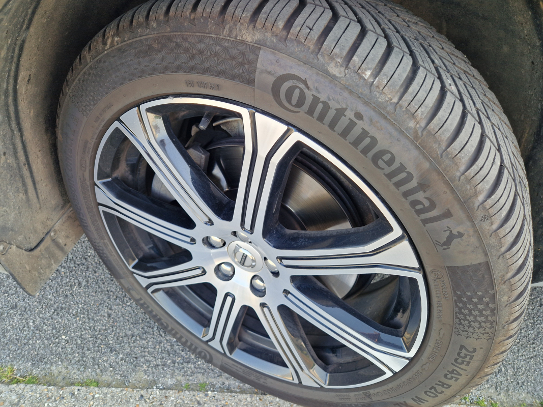 Volvo XC60 — 37