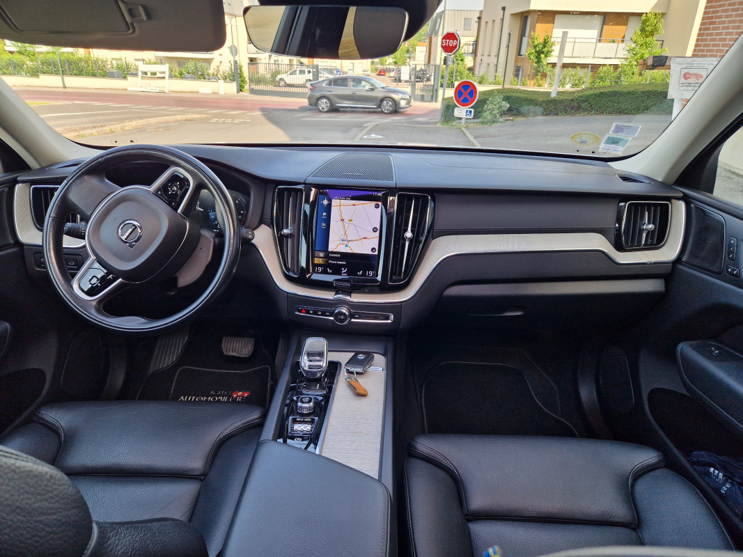 Volvo XC60 — 9