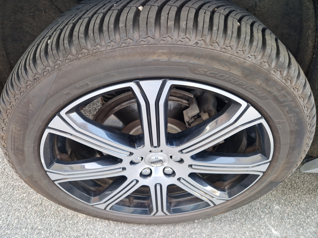Volvo XC60 — 39