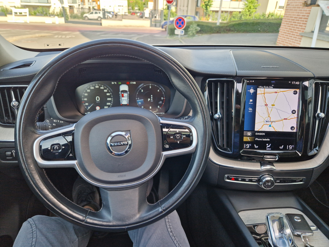 Volvo XC60 — 12
