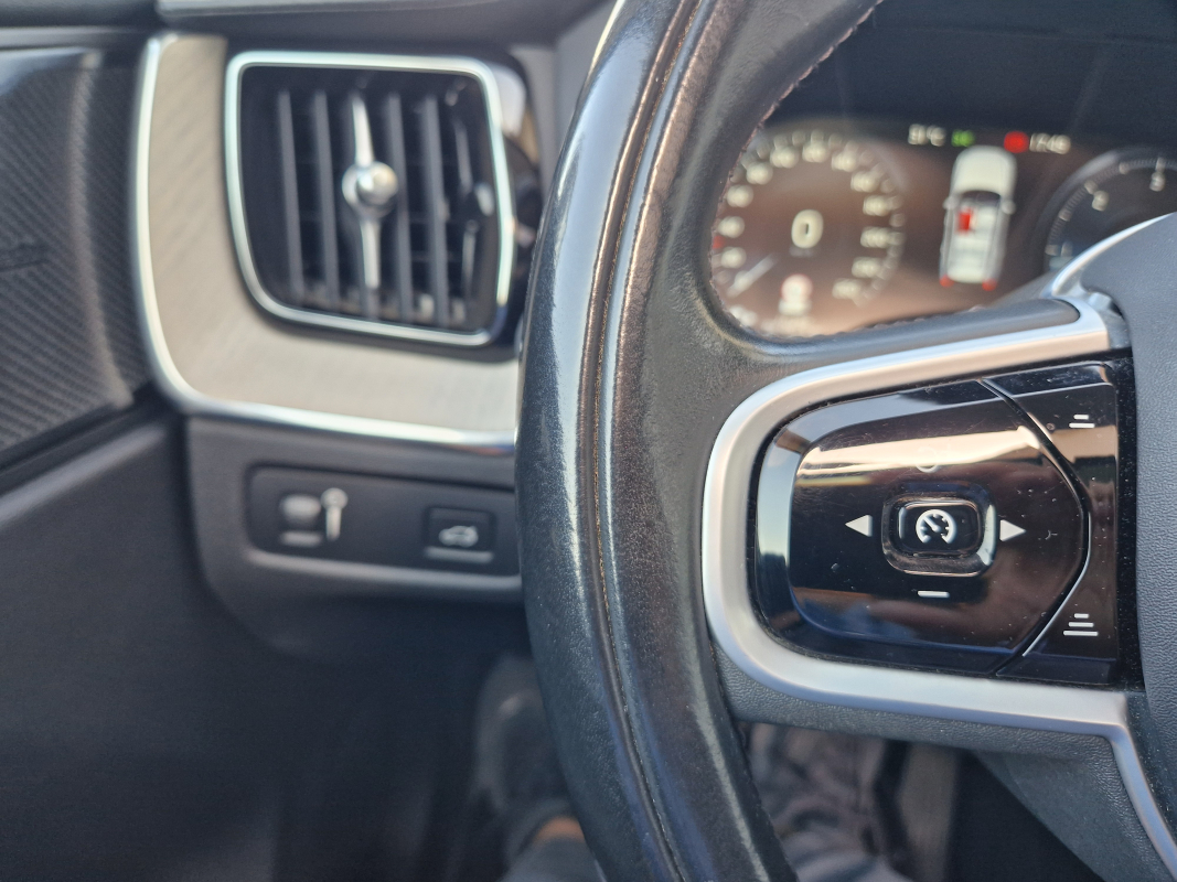 Volvo XC60 — 27