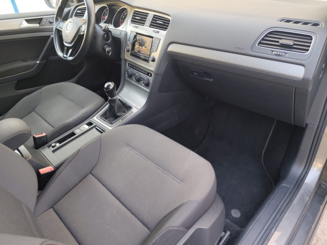 Volkswagen Golf SW — 14