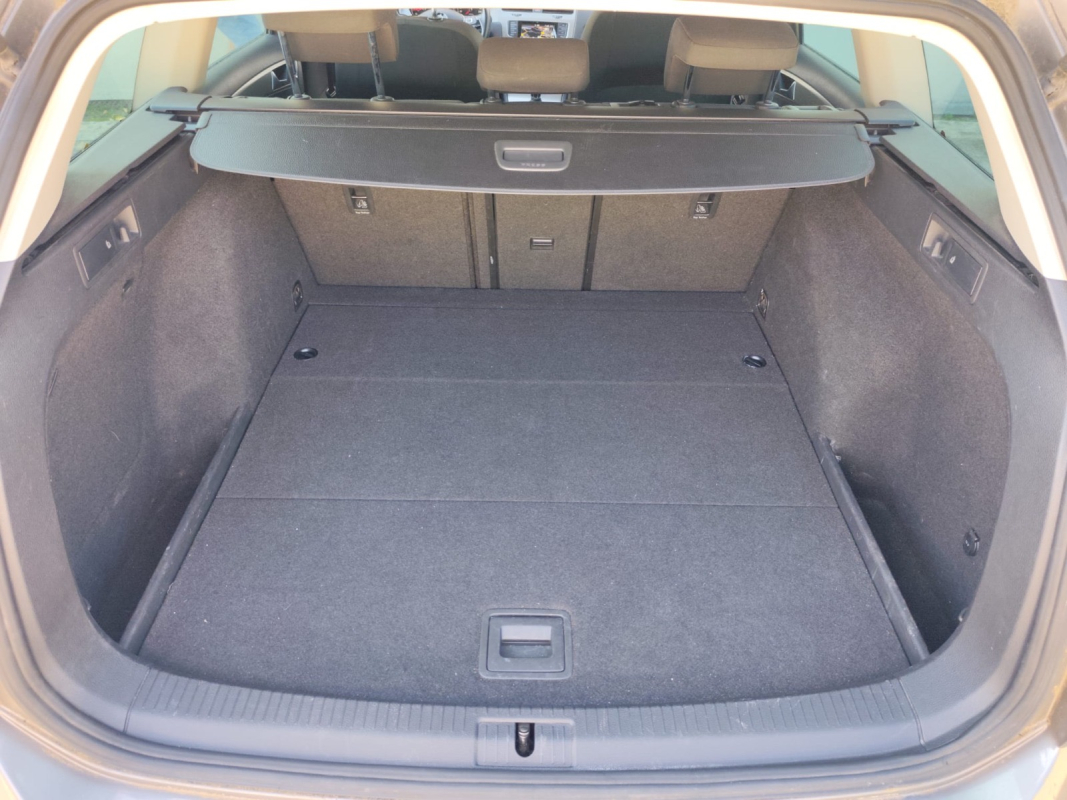 Volkswagen Golf SW — 28