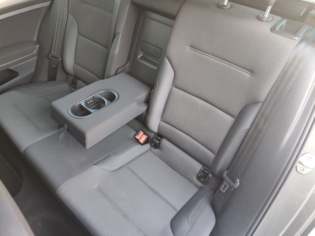 Volkswagen Golf SW — 19