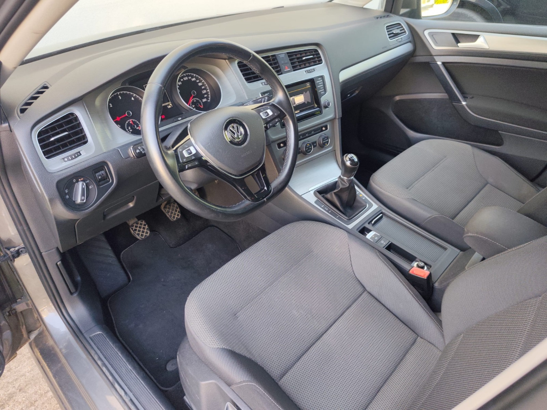 Volkswagen Golf SW — 11