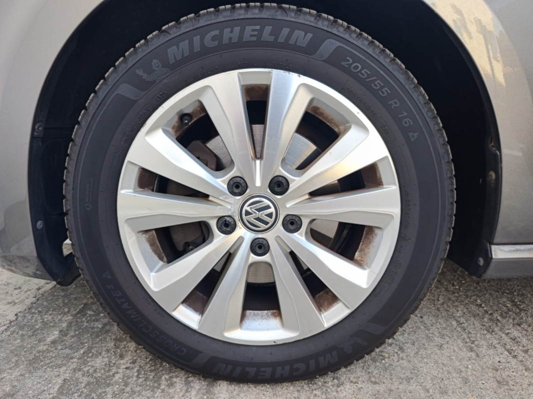 Volkswagen Golf SW — 32