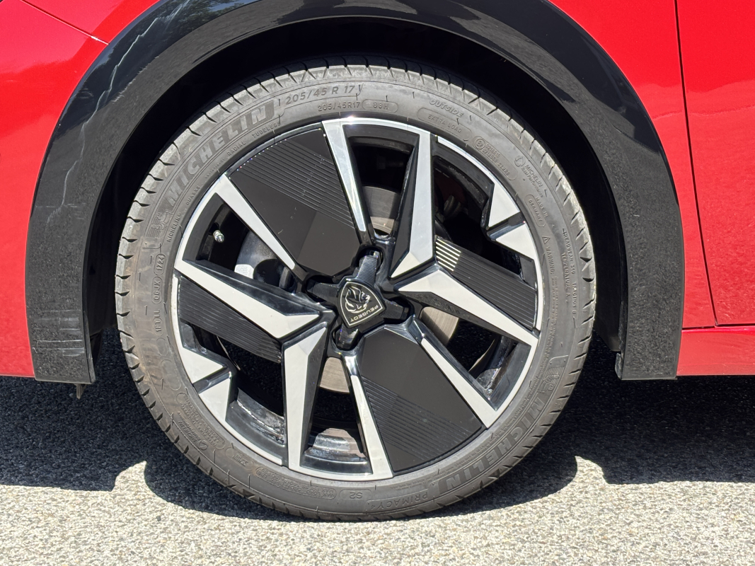 Peugeot 208 — 31