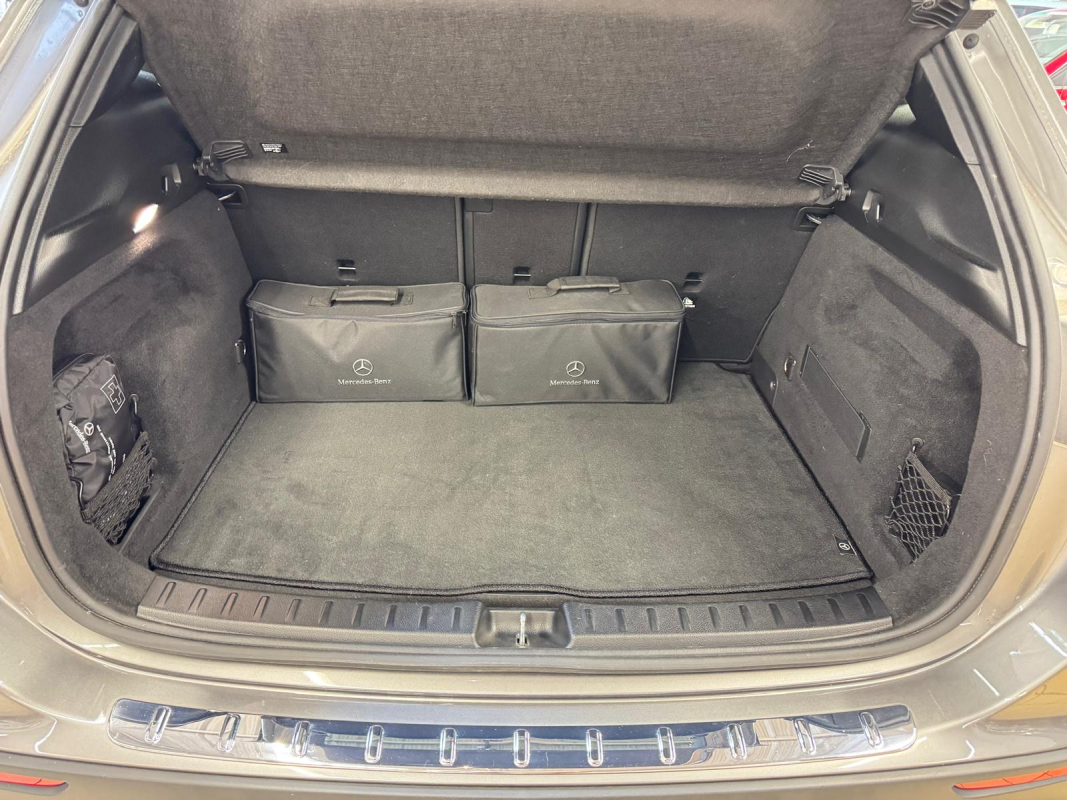 Mercedes Mercedes Gla — 32