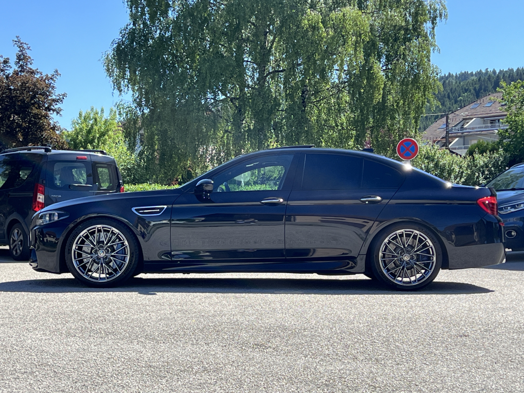 Bmw M5 — 2