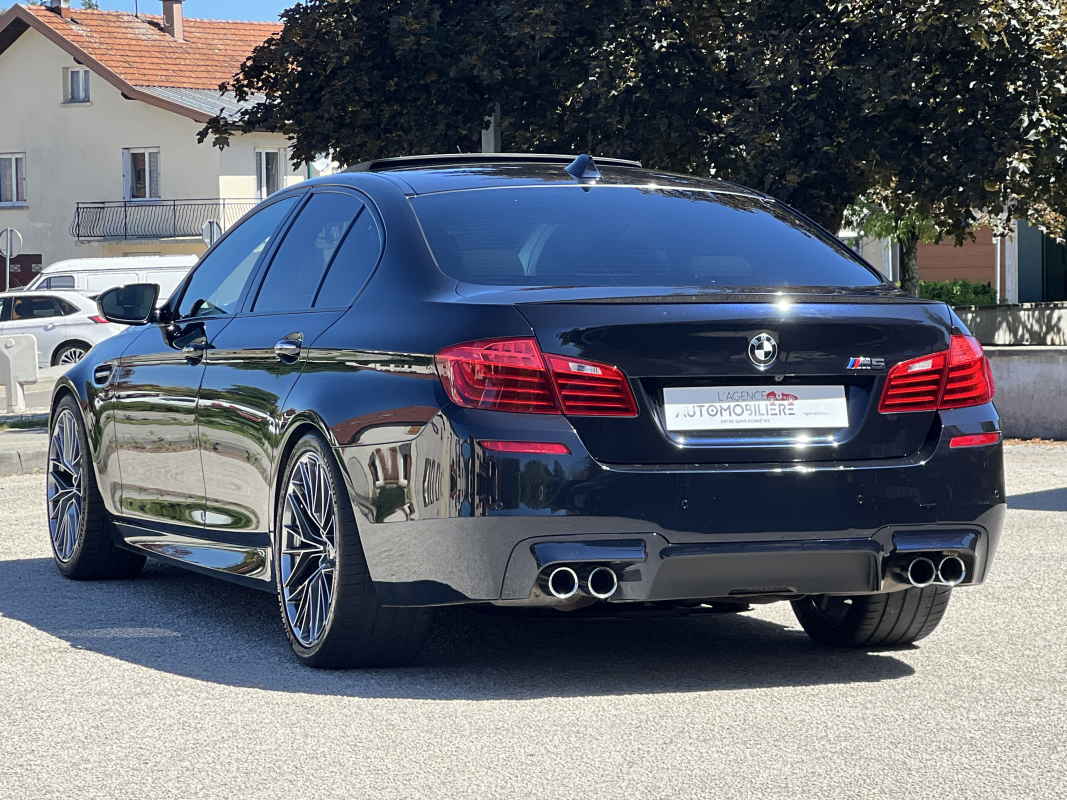 Bmw M5 — 3