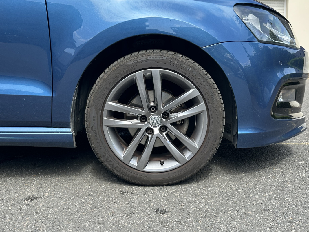 Volkswagen Polo — 12