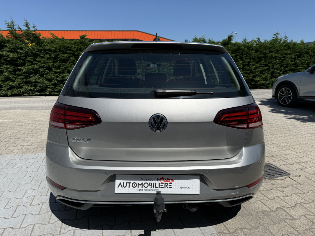 Volkswagen Golf — 4