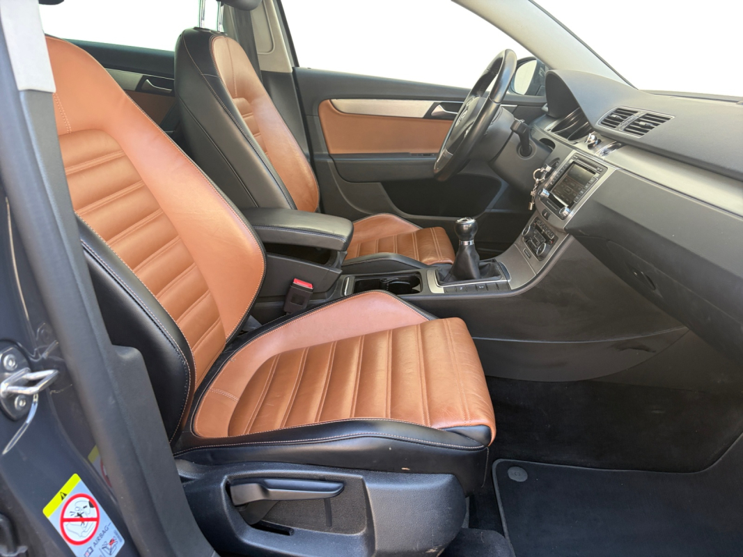 Volkswagen Passat SW — 16