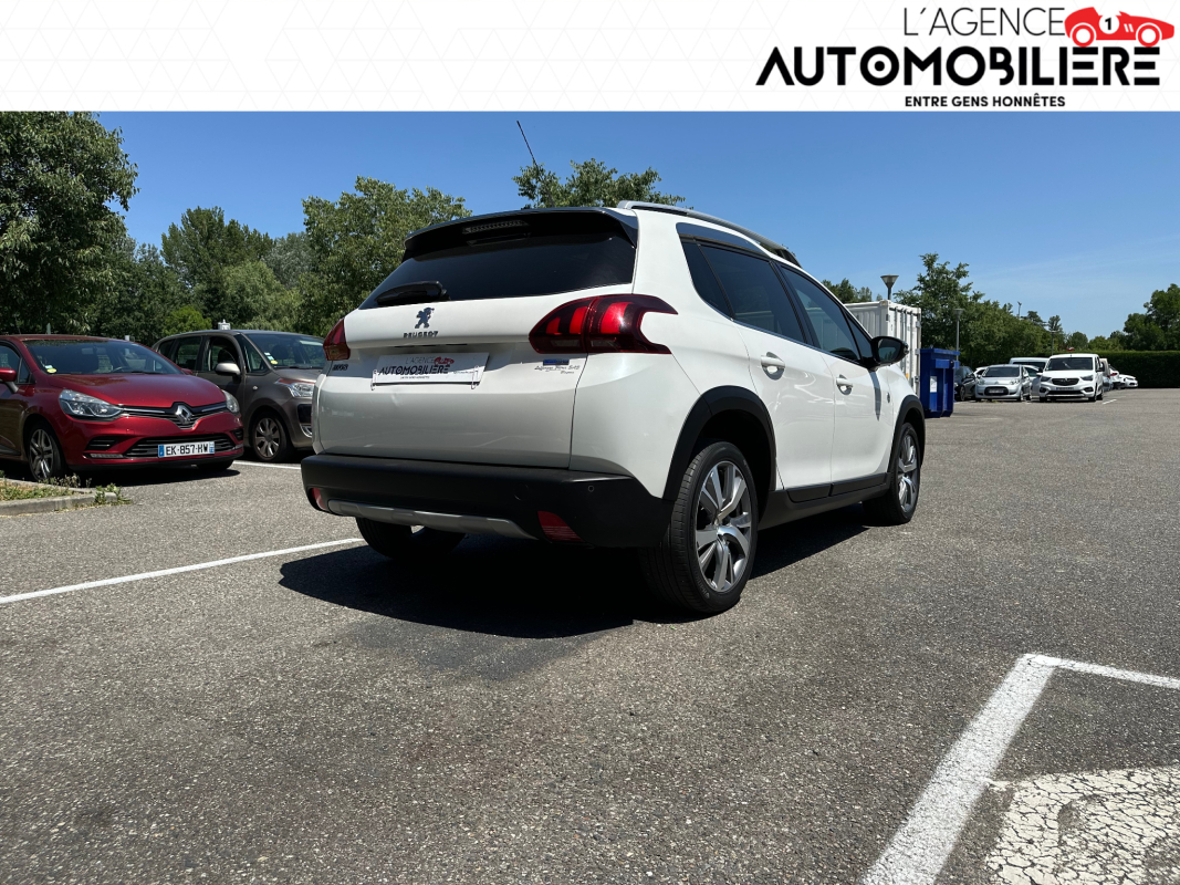 Peugeot 2008 — 3
