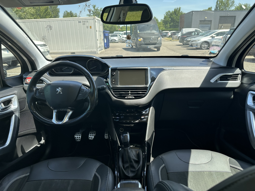 Peugeot 2008 — 13