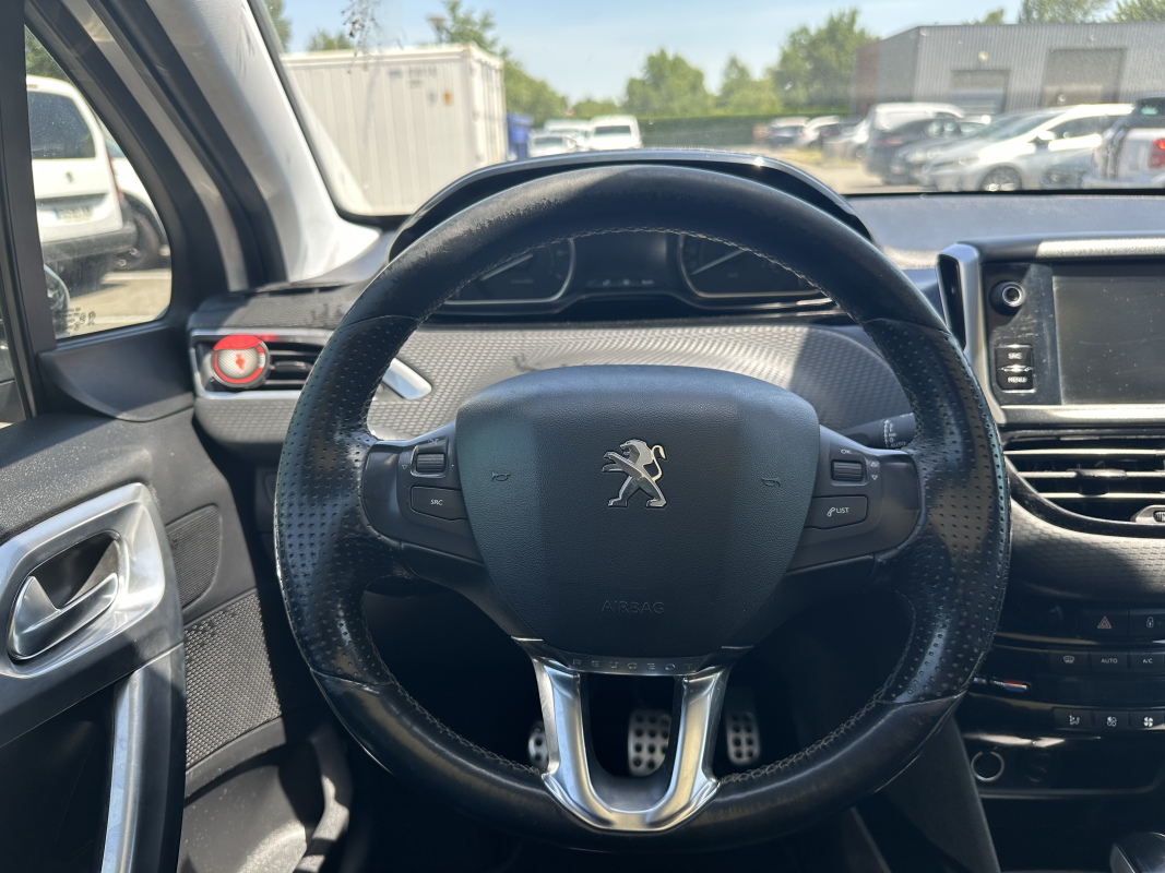 Peugeot 2008 — 14