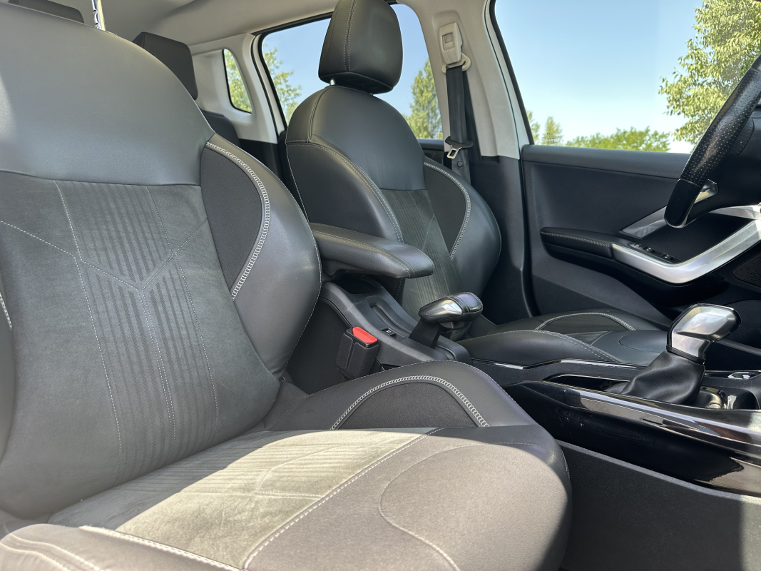 Peugeot 2008 — 16