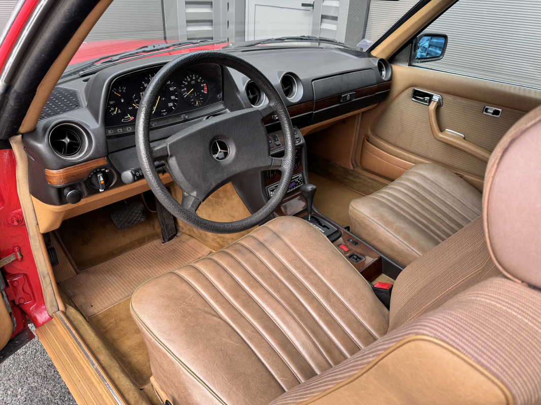 Mercedes 230 CE — 9