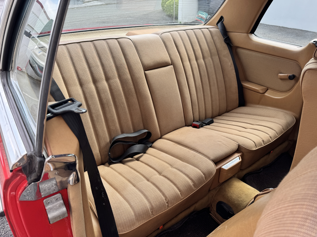 Mercedes 230 CE — 15