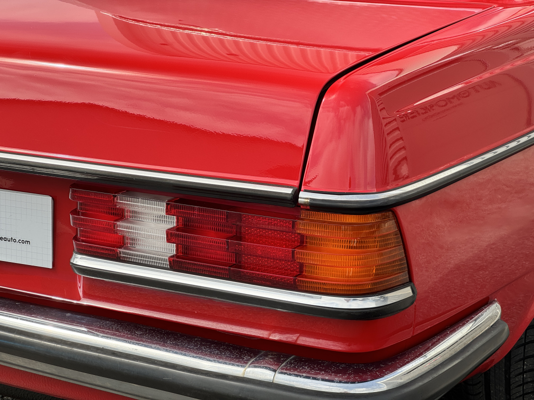 Mercedes 230 CE — 31