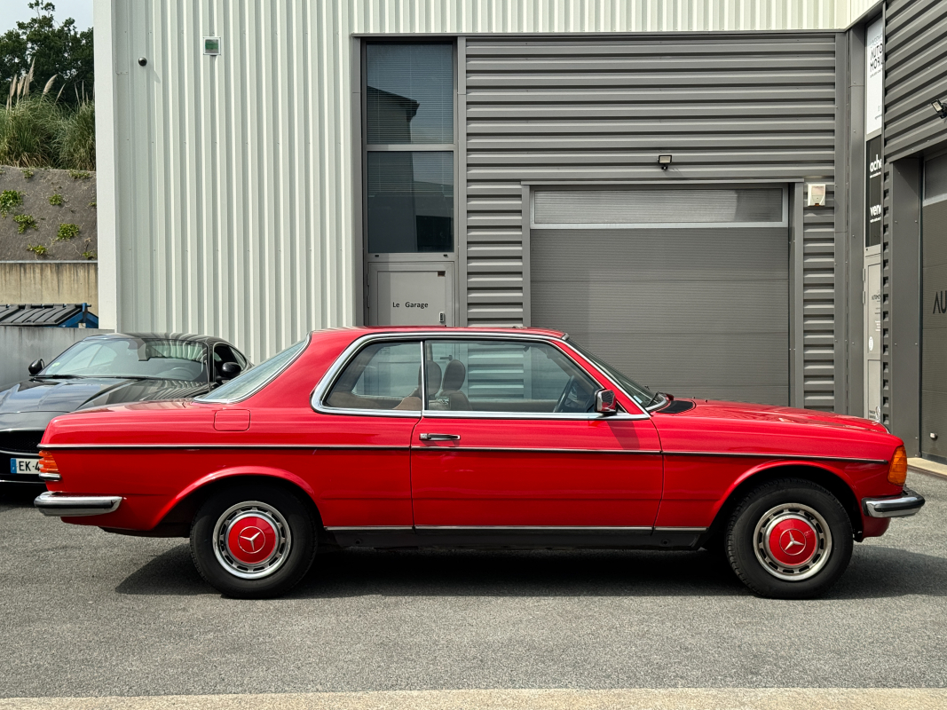 Mercedes 230 CE — 4