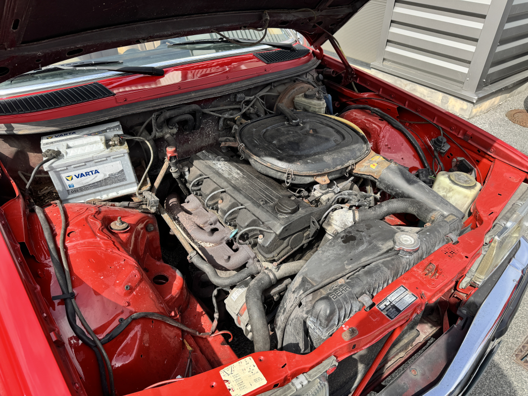 Mercedes 230 CE — 34